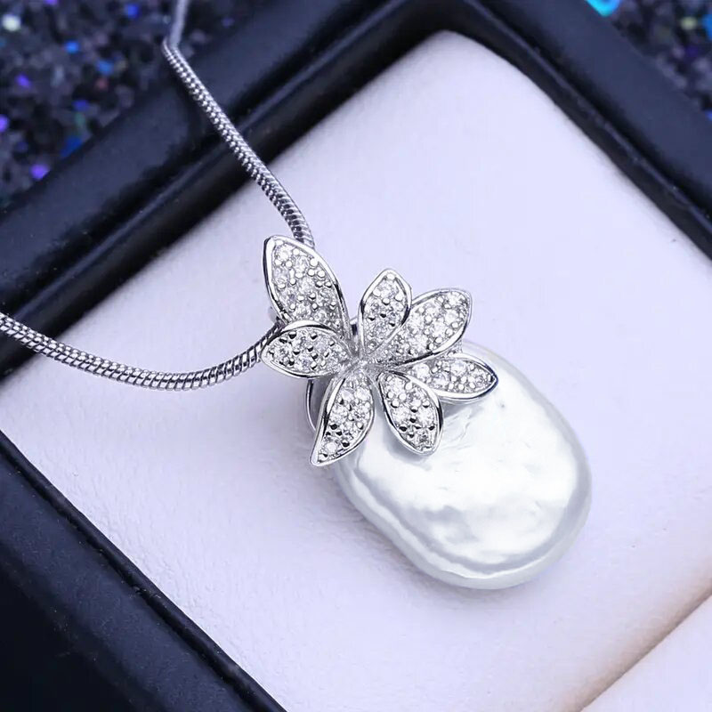 Collar con colgante de diseño  - Streetwear Brand Accessories reseña y precio